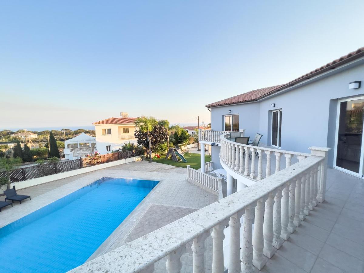 Grand Villa Lynn Seaview Ayia Napa Exterior photo