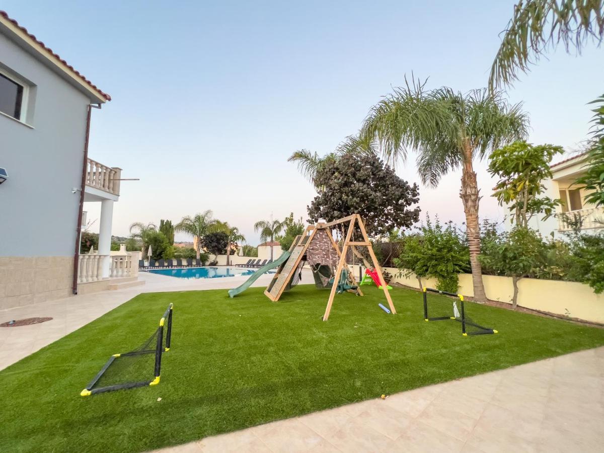 Grand Villa Lynn Seaview Ayia Napa Exterior photo